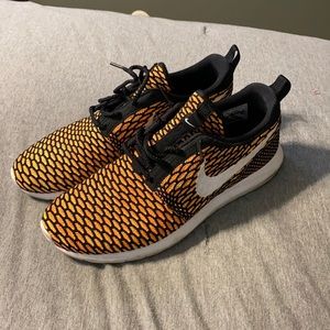 Men’s Nike Roshe Shoes